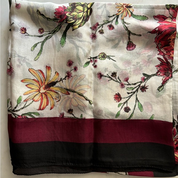 GIFT READY NWT Chan Luu 100% Silk Scarf - Picture 7 of 9